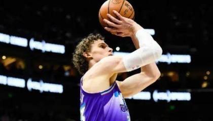 开云最新登录地址-连续三场遭遇绝杀！顽强爵士志存高远奈何运气太差